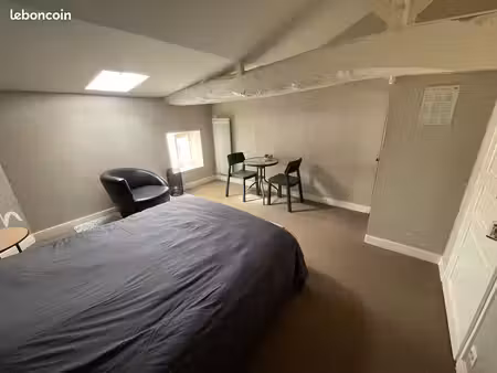 location chambre avec salle de bain indépendante + kitchenette partagée