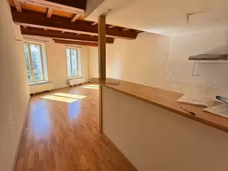 nancy centre — appartement meublé 93 m² • 3 chambres • parking privé 1 place