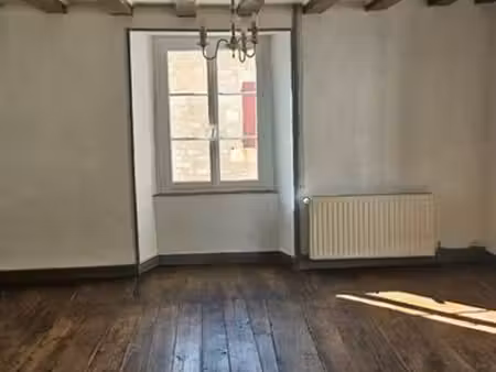 appartement 46m² centre st-claud (16)