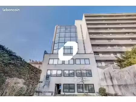bureaux 180 m²