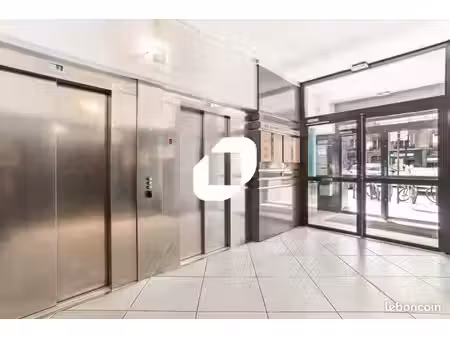 bureaux 295 m²