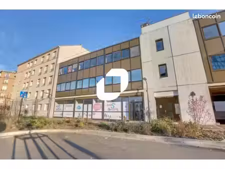 bureau 300 m²