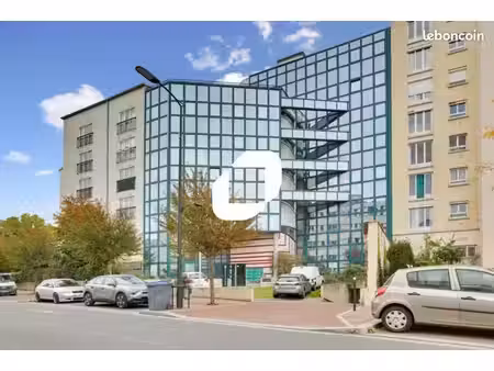 bureau 330 m²
