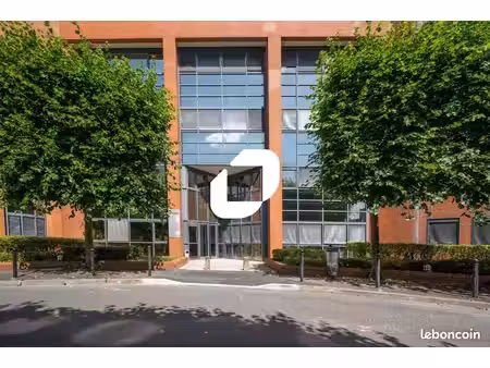 bureau 573 m²