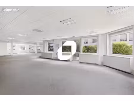 bureau 1 456 m²