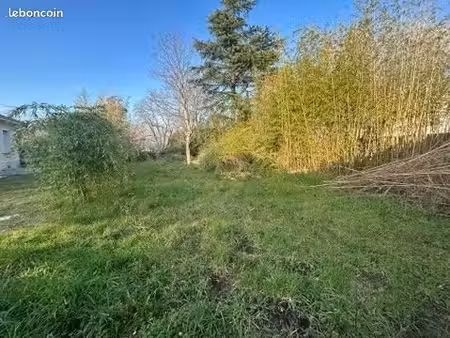 terrain à bâtir de 696 m² à angouleme (16)