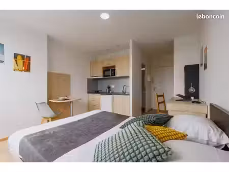 studio 1 pièce 18 m²