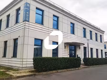 bureau 2 100 m²