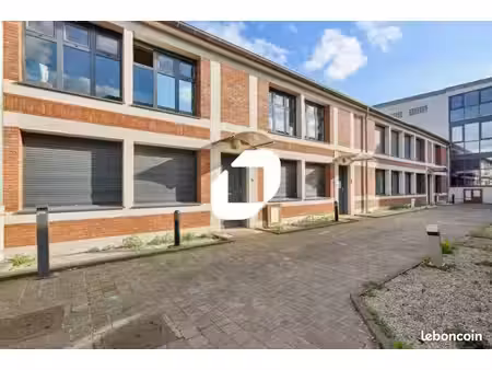 bureau 211 m²