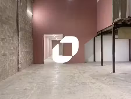 local bureaux 400 m²