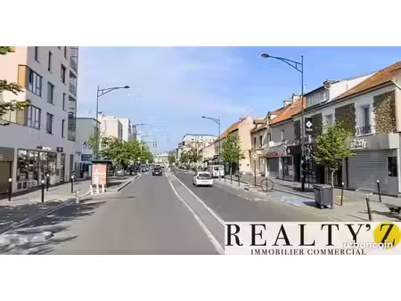 commerce 304 m²