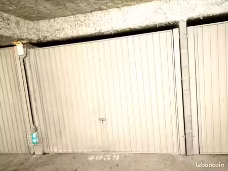 box fermé résidence sécurisée à 2 min de la gare cergy le haut