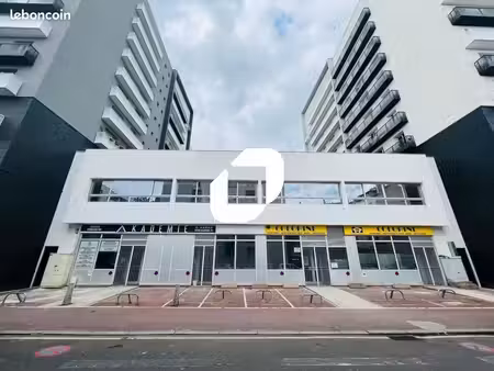 local commercial 3 190 m²