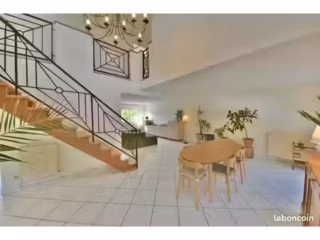 maison 6 pièces 155 m²