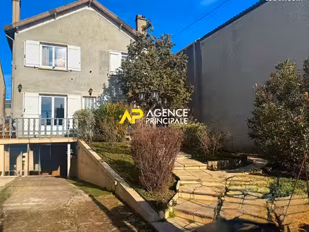 maison 6 pièces 115 m²