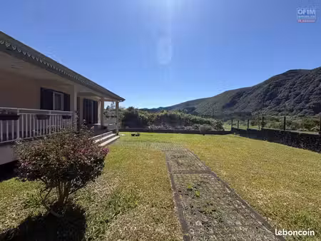 villa 5 pièces 150 m²