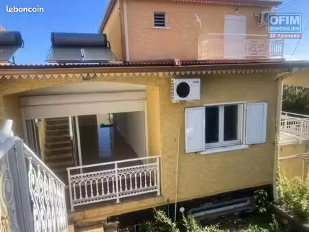 villa 5 pièces 128 m²