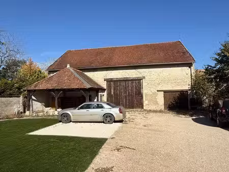 rare sur le secteur magnifique grange en pierre avec terrain de 836 m²