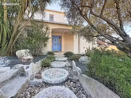 propriété 4 pièces 137 m²