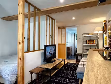 location studio meublé