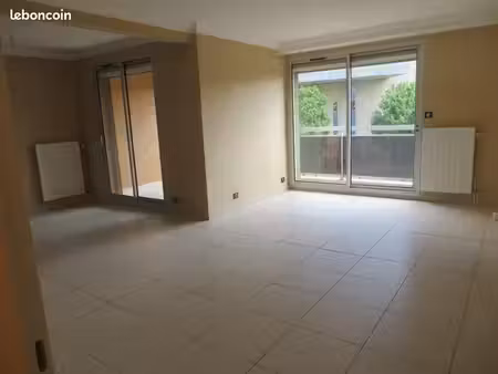 appartement 5 pièces 94 m²