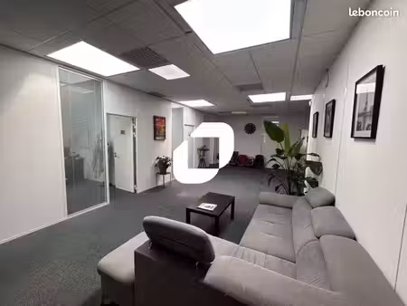 bureau 971 m²