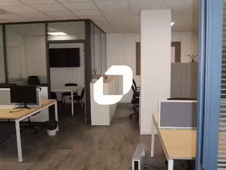 bureau 98 m²