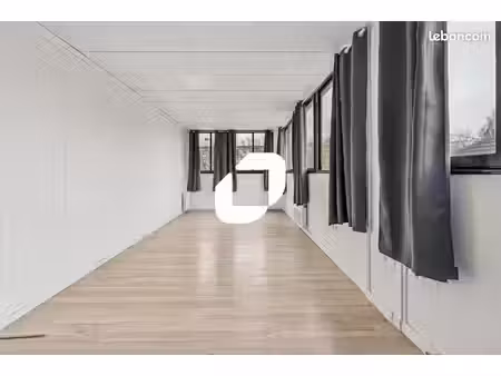 bureau 365 m²