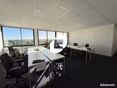 bureau 1 105 m²