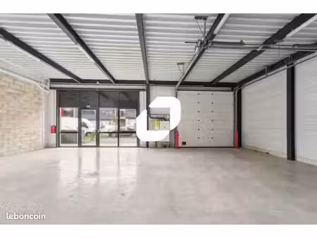 local d'activité 5 370 m²