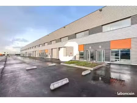 local d'activité 6 020 m²