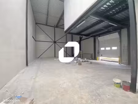 local d'activité 1 263 m²