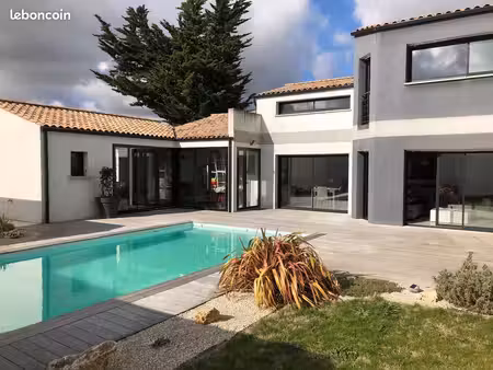 location maison 200 m2 salles sur mer