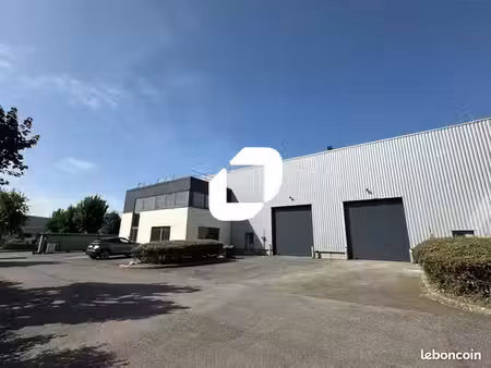local d'activité 1 414 m²