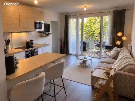 joli 40m2 f2 avec grand balcon et sans frais d’agence