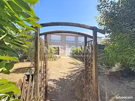 maison 7 pièces 92 m²