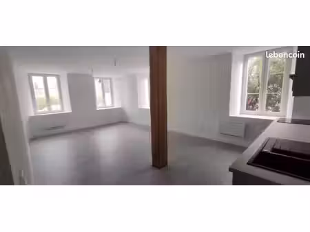 appartement f2 bis récemment rénové – 91 m² – centre de mouthe