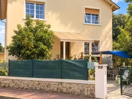 charmante maison familiale vendue meublée avec grand jardin et pompe à chaleur