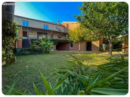 maison 9 pièces 285 m²