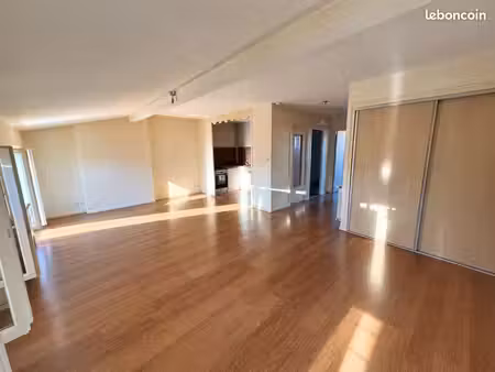 appartement t2/t3 55 m² traversant - hyper centre  rues piétonnes