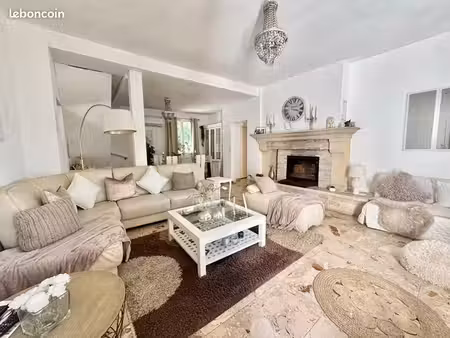 maison 6 pièces 141 m²