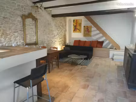 maison en pierre de 80m2 à louer