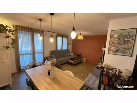 superbe t4 rénové de 86 m²  3 chambres  garage privatif et balcon – 195 000