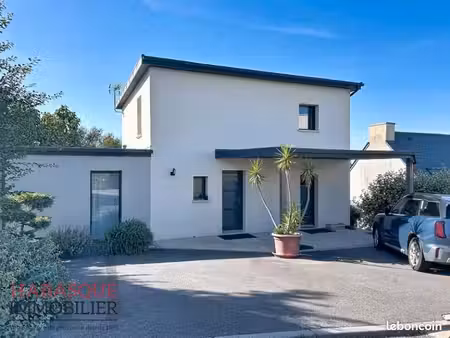 maison 7 pièces 135 m²