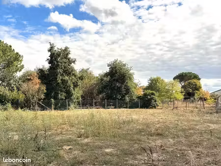 terrain 662 m² lavernose lacasse