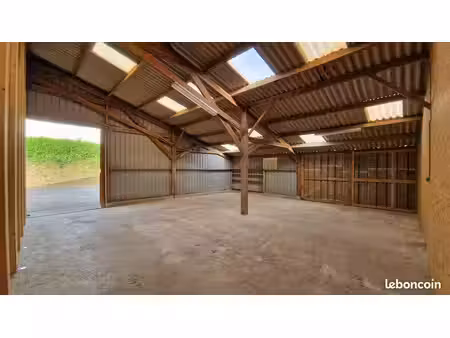 local de 108m2 sur brélès