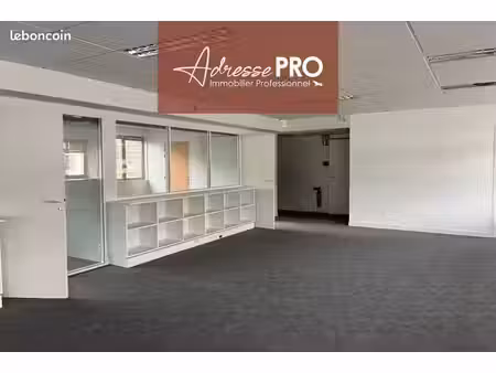 local commercial 220 m²