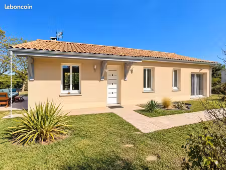 maison de 2011 – plain-pied – 4 chambres – terrain 1 030 m² – dpe b
