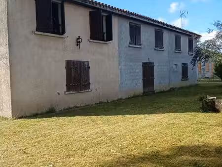 maison familiale de 280m²  grange et jardin sur la commune de st aubin de blaye
