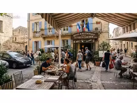 commerce hôtel 1 750 m²